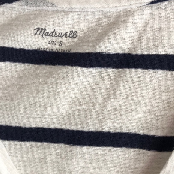 Madewell  V-Neck Pocket Tee H2670 Striped SZ Small - Picture 3 of 5